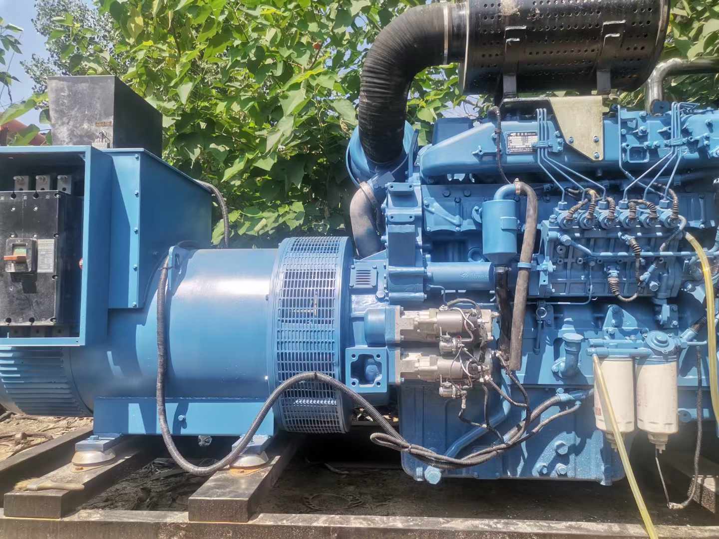 钢城详细说明降低 800kW 柴油发电机输出电流波动的方法